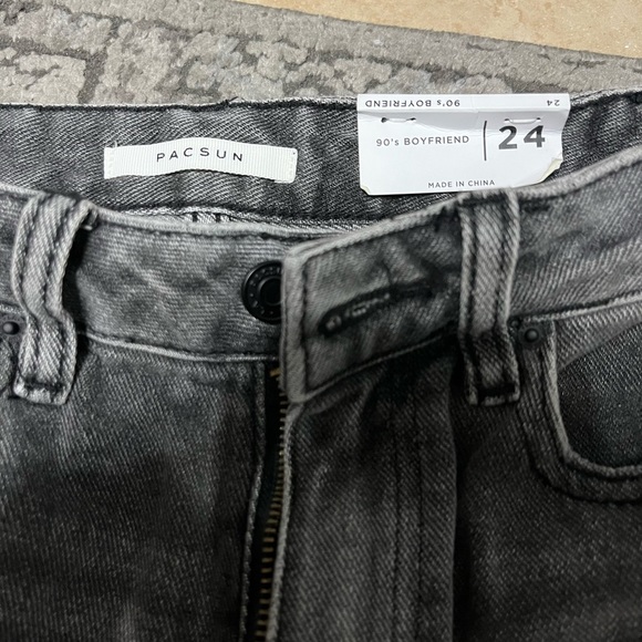 Pacsun 90’s Boyfriend Greywash Jeans - Picture 5 of 11